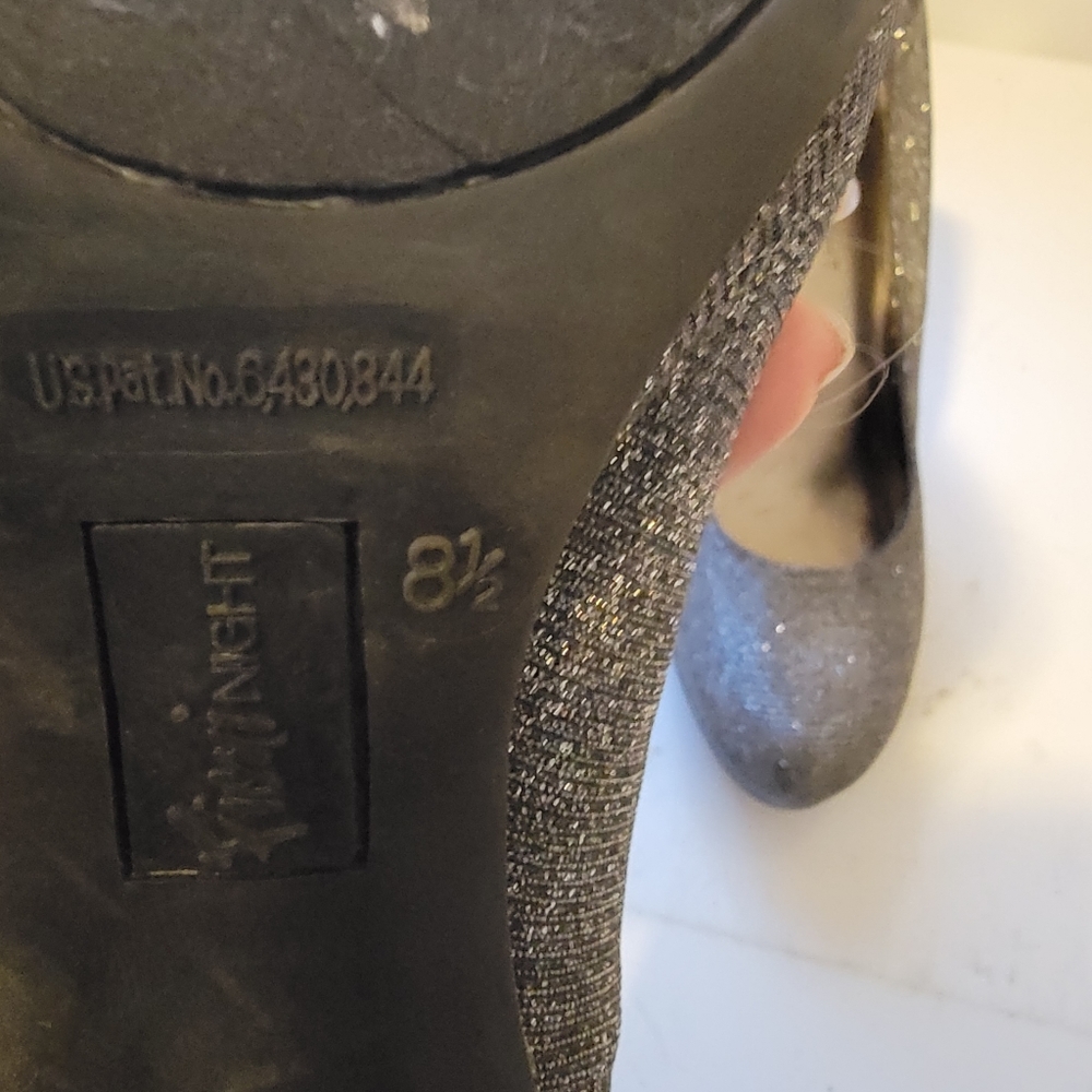Heels - Picture 2 of 2
